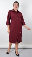 Une robe élégante pour les femmes sinueuses. Bordeaux.485140216 485140216 photo