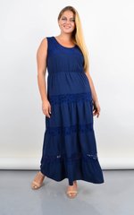 Ein langes Sarafan-Kleid mit Spitzeneinsätzen. Blue.485142198 485142198 photo